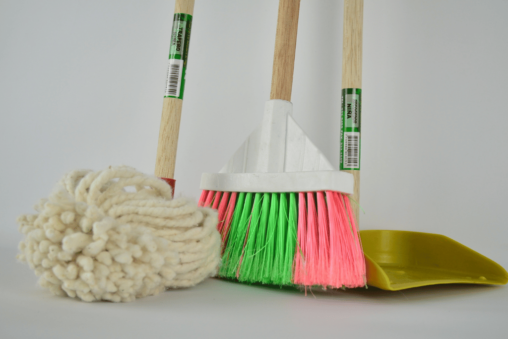 Scrapers, Brooms, Brushes & Mops