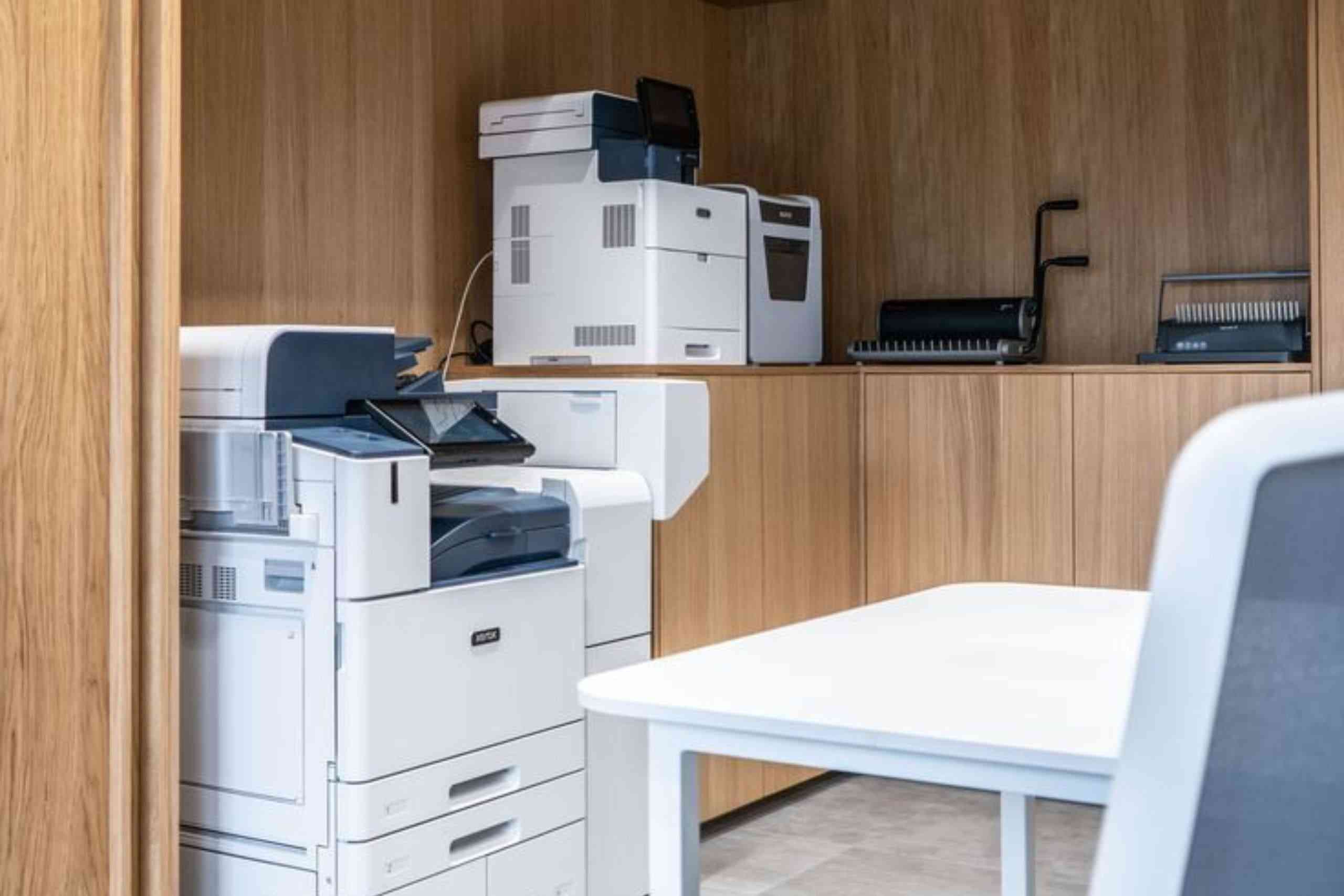 Pilih Peralatan Pejabat yang Tepat untuk Organisasi Anda